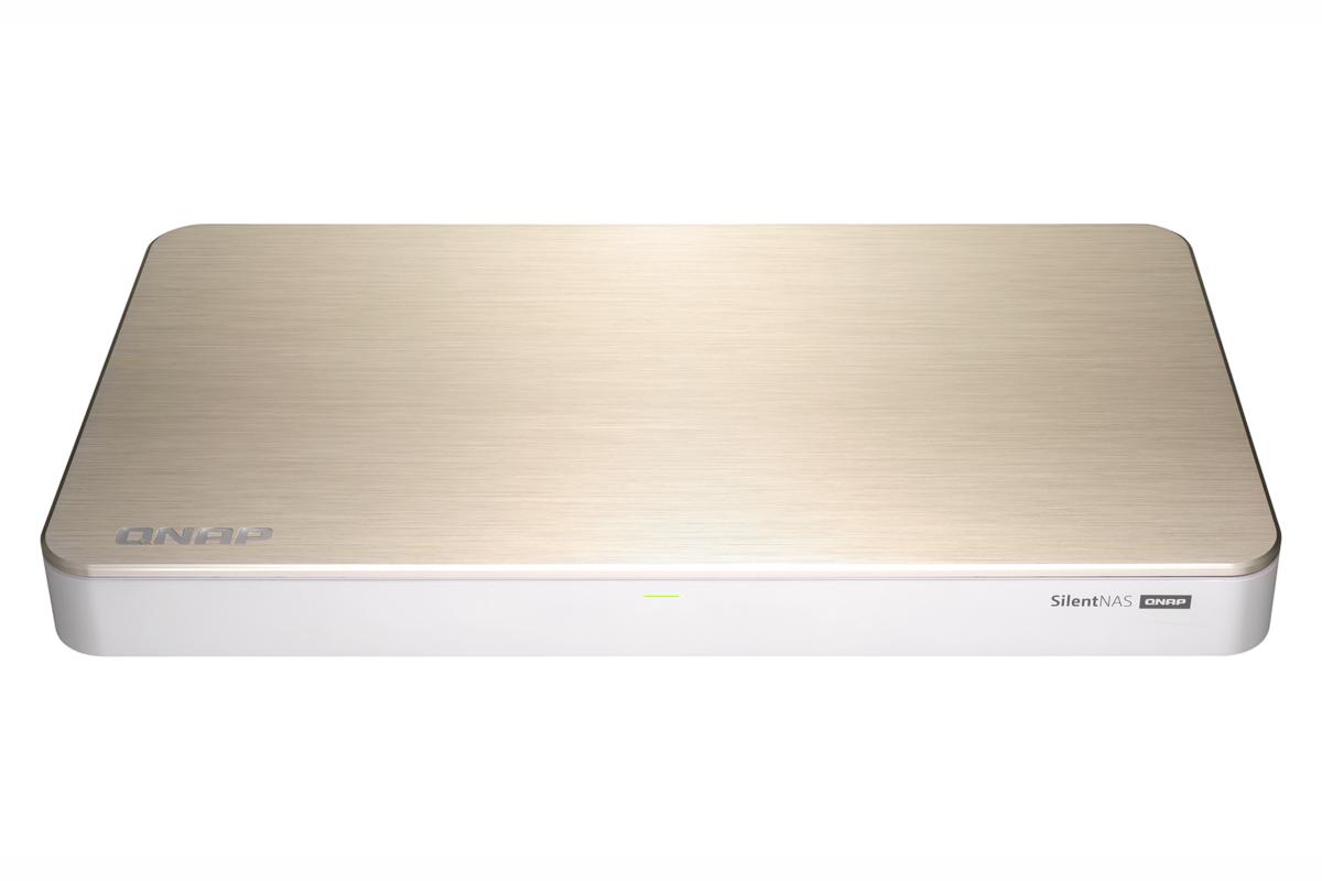 无极4待遇 QNAP HS-453DX NAS盒评论: